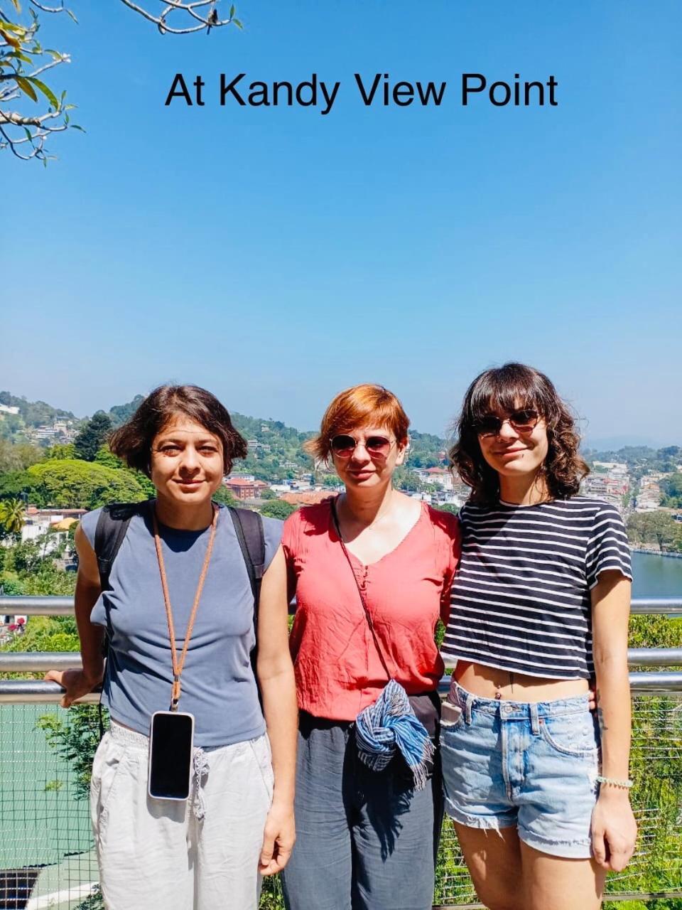 ホテル Mountain View キャンディー エクステリア 写真