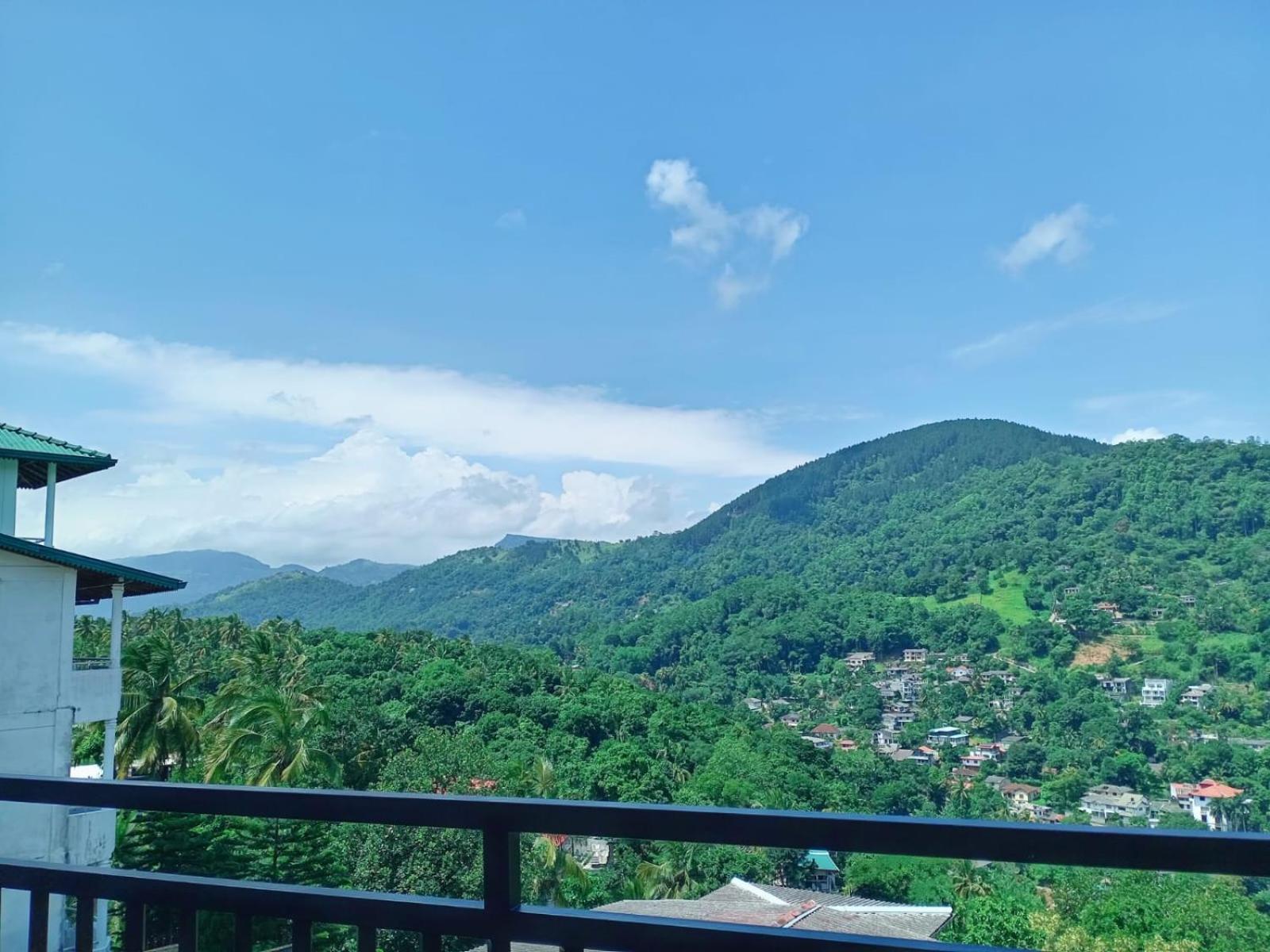 ホテル Mountain View キャンディー エクステリア 写真